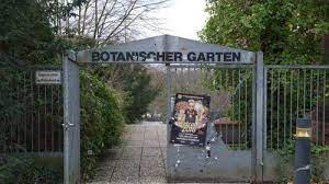 Neben exotischen pflanzen bieten botanische gärten einen einblick in die flora einer region oder eines landstrichs. Abschied Vom Botanischen Garten Sr De