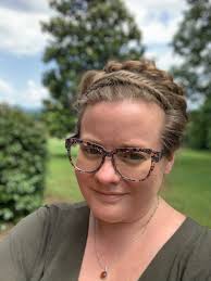 Beth Revis (she/her)