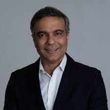 Anand Persad's Instagram, Twitter & Facebook