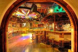 The Best Apres Ski Bar In Austria If You Are A Fan Of A Good Party Night Than The Baumbar Is A Big Recommendation Kaprun Skier Bar