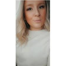 Ashley Barr's Instagram, Twitter & Facebook