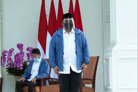 Keenam nama menteri baru tersebut dikukuhkan dalam keputusan presiden nomor 133/p tahun 2020 tentang pengisian dan. Ini Makna Jaket Biru Yang Dikenakan 6 Menteri Baru Jokowi