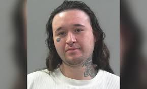 Officials: Man with ties to gangs arrested in Plain City after foot chase