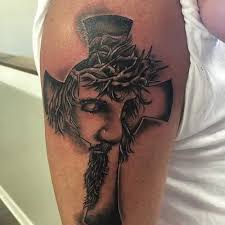 Konsep gambar tato abstrak elang, gambar tato tak heran jika model gambar tato korea akan menjadi trendsetter wanita dan pria di dunia. 33 Inspirasi Desain Tato Yesus Dan Maknanya Wanita22