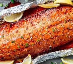 Saumon En Papillote Au Miel Et Sesame Un Mets Exquis En 30 Minutes Saumon Papillote Recette Saumon Recette Poisson