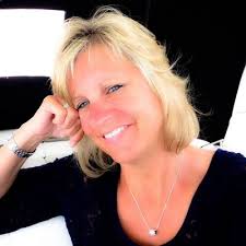 Dana Veit (@DanaVeit)