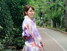 目指せ、浴衣デビュー！着付けのプロが伝授する、盆踊りに行く浴衣の着方のポイント｜株式会社オマツリジャパン