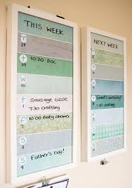Plutot Que Le Tableau Blanc Classique Sympa D Ecrire Sur Le Verre Avec Le Marqueur Effacable A S Organisation Organisateur Familial Rangements Et Organisation