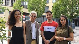 Tote und verletzte nach blitzschlag in jaipur sie wollten selfies machen und die aussicht von einem turm auf die stadt jaipur genießen: Pflegenotstand Bethlehemgesundheitszentrum Bildet Junge Menschen Aus