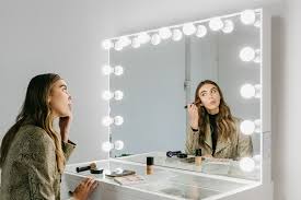 Created by hand in elegant styles with easy user functionality, and durable quality always in mind. Hollywood Pro Wide Vanity Makeup Mirror Etoile Collective