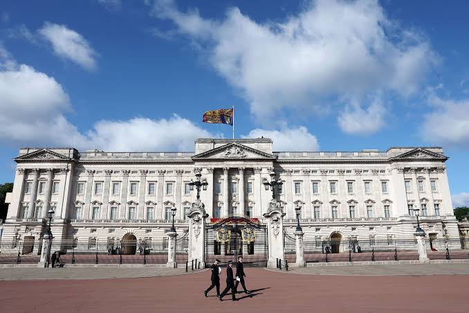 Why Britain's royals don't want to live in Buckingham Palace | CNN