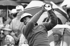 Elder — the first black man to play the masters — rose from his chair, hoisted his driver skyward for a moment, then nodded, smiled and waved in appreciation of the hundreds of people who crowded around the first tee to see history happen. The Man Who Defied Death Threats To Play At The Masters Bbc News