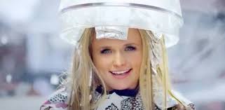 Miranda Lambert: We Should Be Friends