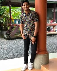 Sampai pegang telefon pun tidak boleh, katanya. Biodata Fendy Bakry Cerita Budak Sepet