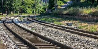 Apa pendapatmu jika di bali dibangun rute kereta api? Ini Sebabnya Mengapa Harus Ada Kerikil Di Rel Kereta Api