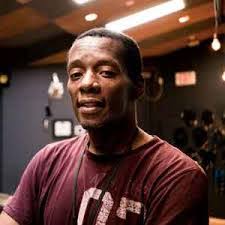 Leslie Ming's Instagram, Twitter & Facebook