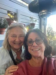 Love meeting up with friends from Orangeburg in Florida. Julee Johnson 🥰