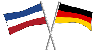 Tysklands flagg er horisontalt delt i tre like brede felter i svart (øverst), rødt og gyllengult. Tyskland Flagg Bilder Last Ned Gratis Bilder Pixabay
