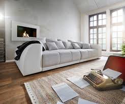 Und für noch mehr gemütlichkeit und kuschelige stunden auf dem bequemen möbel können sie ihr sofa mit. Big Sofa Kuschelige Wohnideen Bei Couch