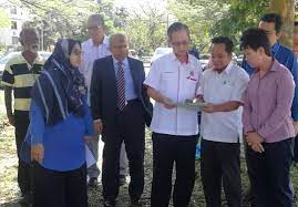 Merokok di tempat awam boleh di denda sehingga rm10,000 dan penjara sehingga 2 tahun jika disabitkan kesalahan. Tak Boleh Merokok Di Tempat Awam