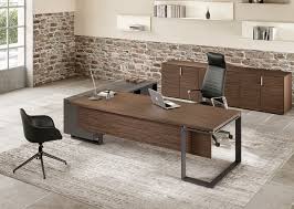 Corporate interiors international fully commit to responding to all customer service emails and phone calls within two business days. Furniture Executive Office Desks And Tables Alea