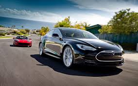 It hits 62mph (100km/h) in 5.2s and reaches a top speed of 155mph (250km/h). Tesla Motors Model S Specs Photos 2012 2013 2014 2015 2016 Autoevolution