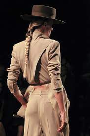 Fashion Shows Runway Reviews And More Style Com Women Hats Fashion Hat Fashion Fashion Cap