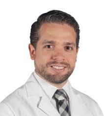 20 médicos especialistas en Cirugía de Columna Mínimamente Invasiva de  Vitamédica