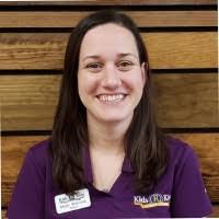 Molly Whitlock's Instagram, Twitter & Facebook