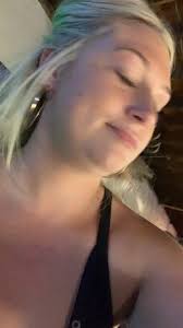 Bucksnort Saloon was live.