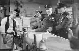 In the early 1950s, whitmore conducted an acting workshop in hollywood; James Whitmore Uber Diesen Star Cinema De