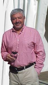 Největší výběr pamětních medailí je v obecním domě v praze. Vladimir Zelezny Wikipedie