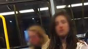 Londra'da lezbiyen çift bindikleri otobüste 4 erkek tarafından dövüldü! -  Internet Haber