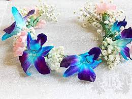Deepa S Jewel Blooms On Instagram Impress Everyone With This Simple And Beautiful Tiara Made Flower Jewellery For Mehndi Flower Jewellery Real Flower Jewelry