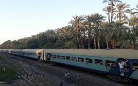 قال الدكتور أحمد محيي، مساعد وزير الصحة للطب العلاجي، إنه تم الدفع بـ25 سيارة إسعاف مجهزة إلى موقع حادث. Ù…Ø¯Ø¨ÙˆÙ„ÙŠ Ø¥Ø¬Ø±Ø§Ø¡Ø§Øª Ø­Ø§Ø³Ù…Ø© Ø¨Ø¹Ø¯ ØªØ­Ù‚ÙŠÙ‚Ø§Øª Ù‚Ø·Ø§Ø± Ø§Ù„ØµØ¹ÙŠØ¯ ÙˆØ§Ù„Ù†Ù‚Ù„ ØªØ¤ÙƒØ¯ Ø§Ù†ØªØ¸Ø§Ù… Ø§Ù„Ø­Ø±ÙƒØ© Ù…Ø¹Ù„ÙˆÙ…Ø§Øª Ù…Ø¨Ø§Ø´Ø±
