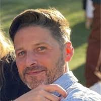 Aaron Tomlin's Instagram, Twitter & Facebook