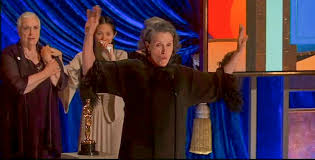 Nomadland was the night's big winner, claiming trophies for best picture, best actress via frances mcdormand, and best director via chloé zhao. 1hy9 3izyqr4om