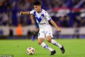 Raised in fuerte apache, one of the most deprived barrios in greater buenos aires and previously home to carlos tevez, almada's footballing talent was evident from a young age. Manchester United Verhandeln Angebot Fur Thiago Almada In 20m Release Klausel Ablaufen Aktuelle Boulevard Nachrichten Und Fotogalerien Zu Stars Sternchen