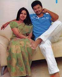 Actor vijay family photos with wife sageetha, son jason sanjay, daughter divya, father, mother. Vijay And Sangeetha Wedding Anniversary Photos Filmibeat