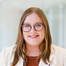 Krizia Lopez's Instagram, Twitter & Facebook