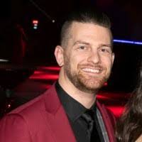 Laurie Crow's Instagram, Twitter & Facebook