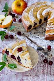 Gateau Pommes Cerises J Ai Essaye Aussi Ananas Cerises C Est Tout Aussi Bon Recettes Desserts Food Sweet Recipes Food And Drink