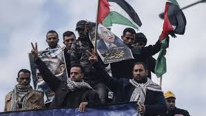 Israeli jets bombarded the enclave in reprisal. Abbas Rechaza El Plan De Trump En La Onu Y Llama A Una Solucion Internacional Del Conflicto Palestino Israeli Internacional El Pais