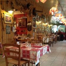 Coin Campagne Restaurant De Cuisine Traditionnelle A Ade Avec L Internaute Cuisine Traditionnelle Design De Restaurant Restaurant