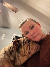 Stacey Nickless's Instagram, Twitter & Facebook