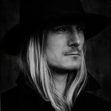 Anders Hallberg的作品- TVCBOOK