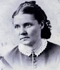 Esther Hill's Instagram, Twitter & Facebook