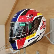 Wir testen hier dein wissen: Pembalap Motogp Akan Gunakan Helm Lokal Indonesia Okezone Sports