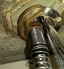 faucet bracket removal help