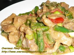 With a creamy, delicious stew containing ginger, and a generous amount of essential seasonings in salt and pepper, the flavors come together for the most comforting spoonful of meat and soup. Creamy Bicol Express With Green Beans
